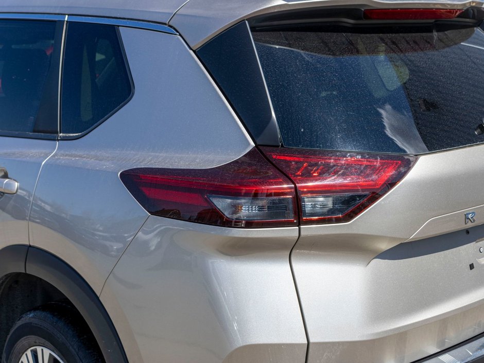 Nissan Rogue SV AWD TOIT 26672KM 2023 1 PROPRIO PAS DE RECLAMATION AU CARFAX