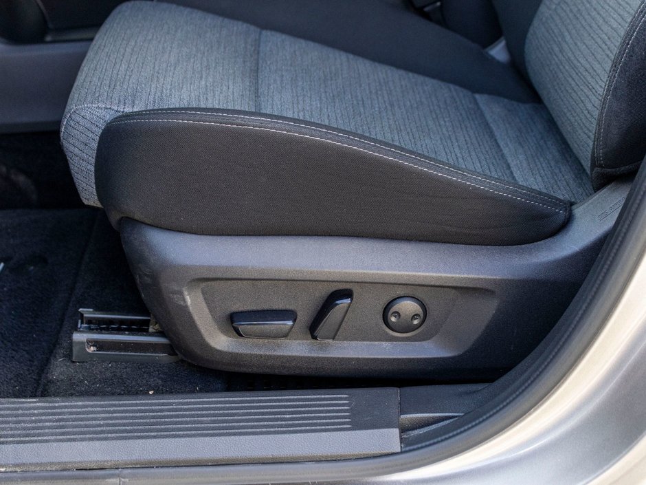 Nissan Rogue SV AWD TOIT 26672KM 2023 1 PROPRIO PAS DE RECLAMATION AU CARFAX