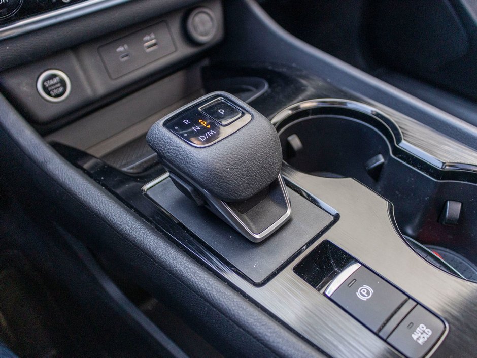 Nissan Rogue SV AWD TOIT 26672KM 2023 1 PROPRIO PAS DE RECLAMATION AU CARFAX