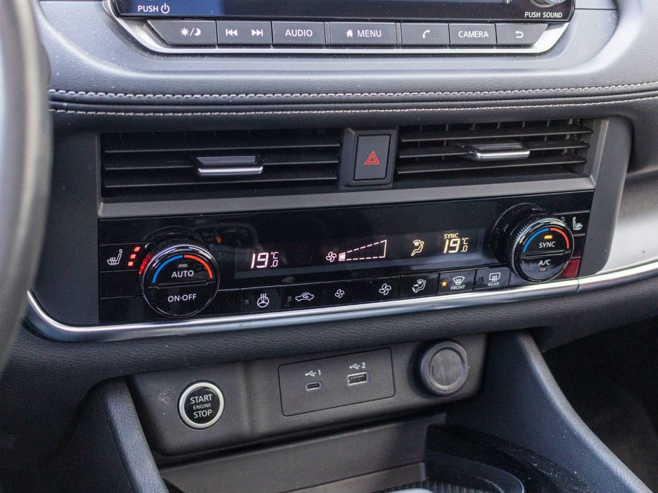 Nissan Rogue SV AWD TOIT 26672KM 2023 1 PROPRIO PAS DE RECLAMATION AU CARFAX