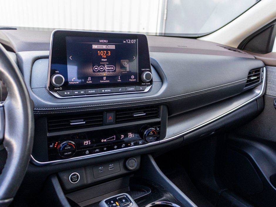 Nissan Rogue SV AWD TOIT 26672KM 2023 1 PROPRIO PAS DE RECLAMATION AU CARFAX