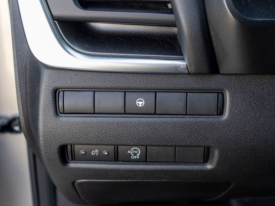 Nissan Rogue SV AWD TOIT 26672KM 2023 1 PROPRIO PAS DE RECLAMATION AU CARFAX