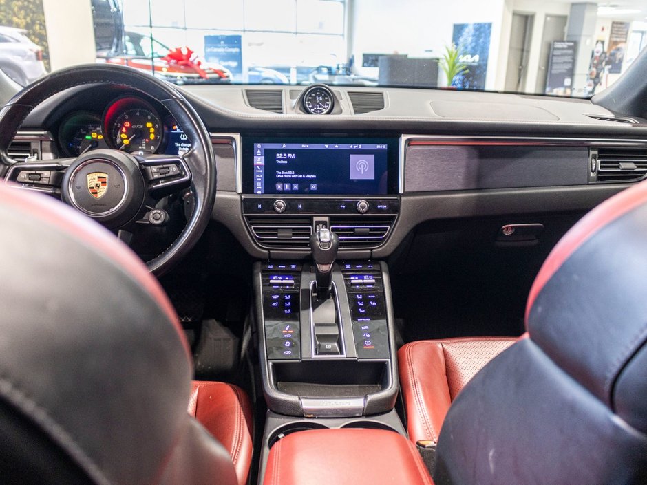 2023 Porsche Macan GTS 2.9t AWD CUIR ROUGE RARE