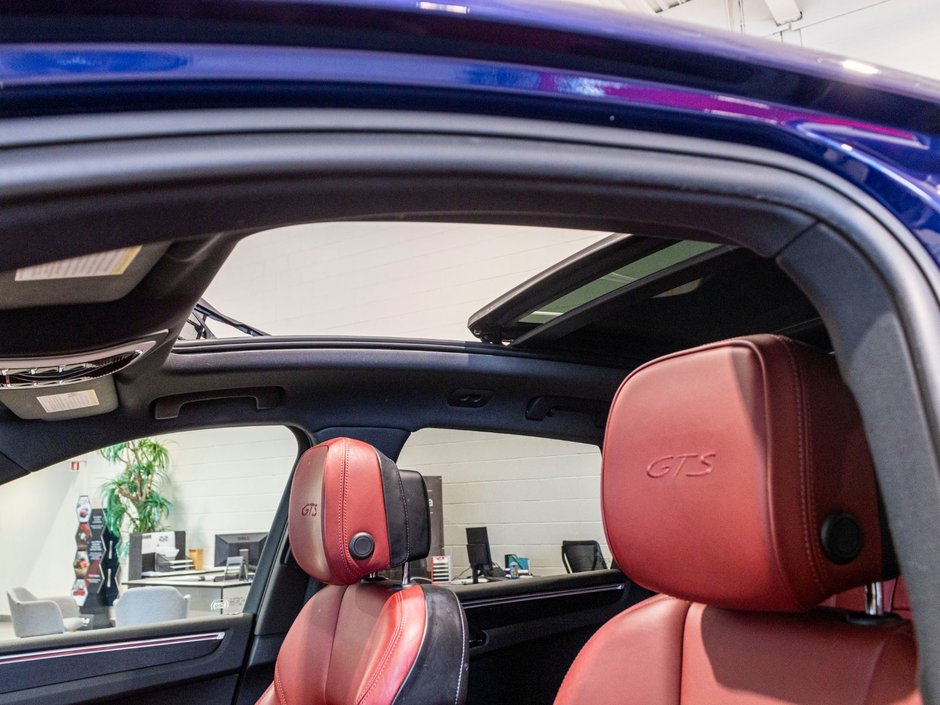 2023 Porsche Macan GTS 2.9t AWD CUIR ROUGE RARE