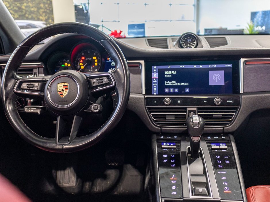 2023 Porsche Macan GTS 2.9t AWD CUIR ROUGE RARE