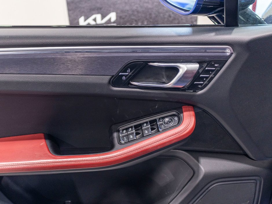 2023 Porsche Macan GTS 2.9t AWD CUIR ROUGE RARE