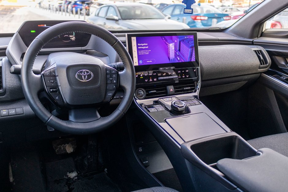 Toyota bZ4X LE AUTOM BLANC 45758KM 2023 1PROPRIO PAS DE RCLAMATION AU CARFAX