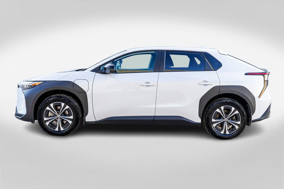 Toyota bZ4X LE AUTOM BLANC 45758KM 2023 1PROPRIO PAS DE RCLAMATION AU CARFAX