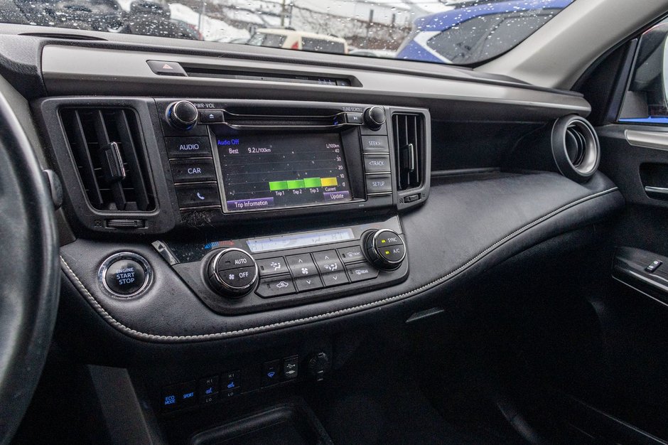 2018 Toyota RAV4 XLE TOIT ROUGE NO CARFAX CLAIM