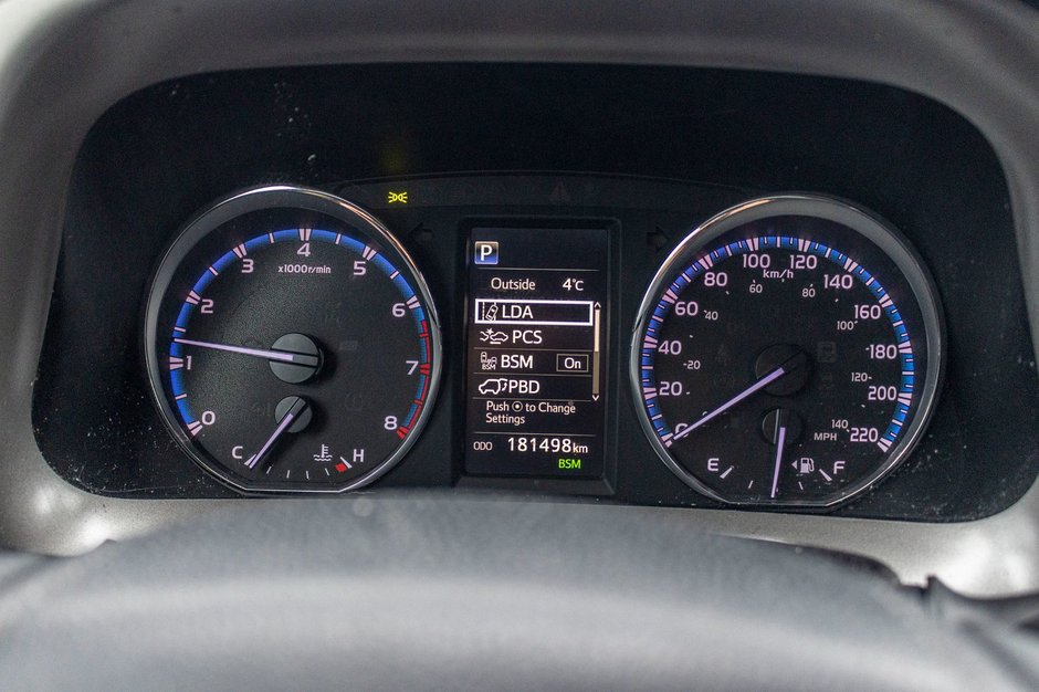 2018 Toyota RAV4 XLE TOIT ROUGE NO CARFAX CLAIM