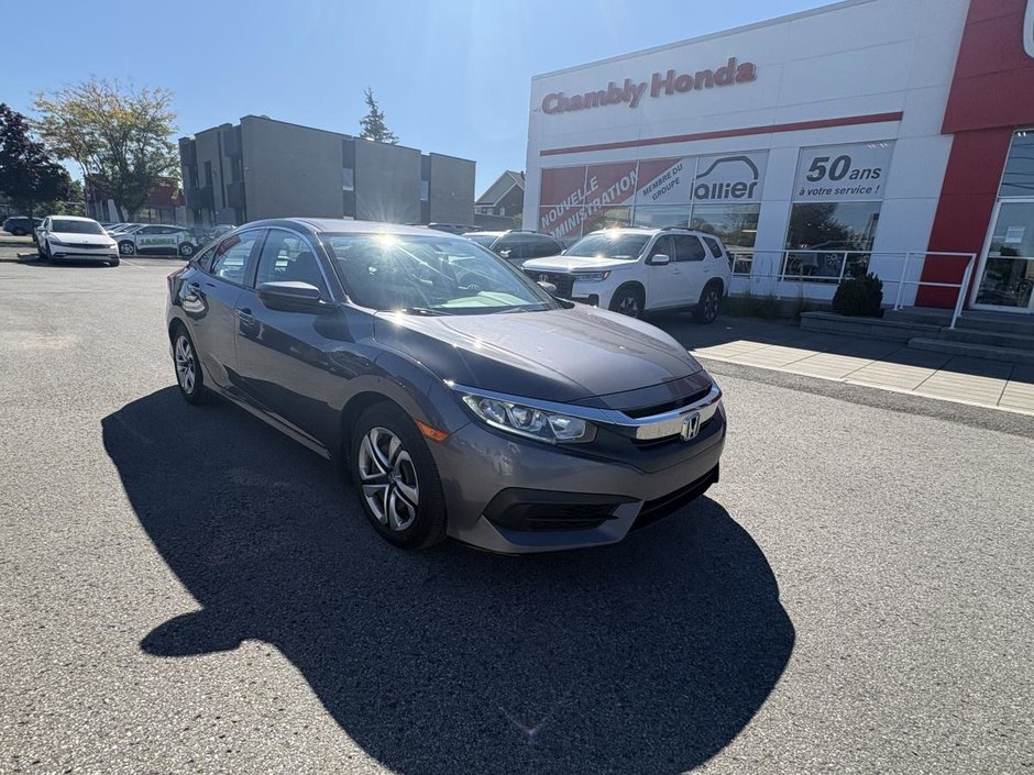 Honda Civic LX CARPLAY I HEATED SEATS  I BLUETOOTH I CAMERA 2016 à Montréal, Québec