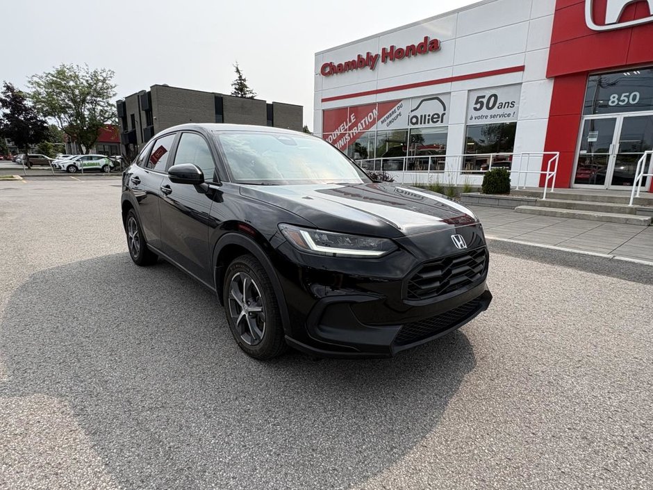 2023 Honda HR-V Sport AWD SUNROOF I MAGS I CARPLAY I HEATED SEATS AND STEERING WHEEL I ACTIVE SECURITY in Montréal, Quebec