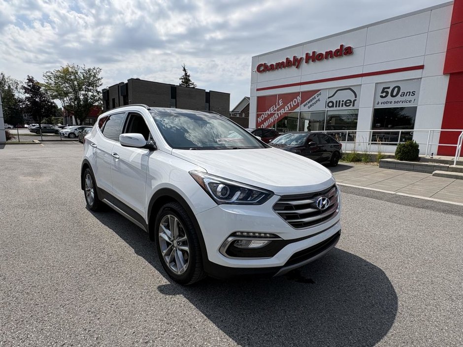 2017 Hyundai Santa Fe Sport AWD 4dr 2.0T Limited  LEATHER I HEATED AND VENTILATED SEATS I MAGS I CARPLAY SUNROOF in Montréal, Quebec