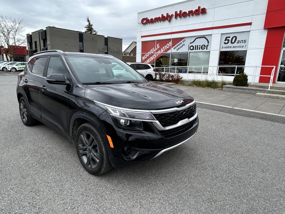 2023 Kia Seltos EX MAGS I SHEATED SEATS AND STEERING WHEEL I CARPLAY I CAMERA IU STERTER I ACTIVE SECURITY in Montréal, Quebec
