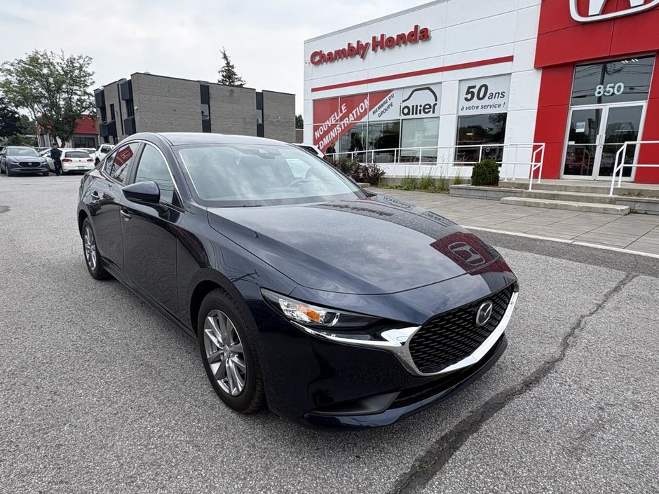 2021 Mazda 3 GS CARPLAY I HEATED SEATS AND STEERING WHEEL I ACTIVE SECURITY in Montréal, Quebec