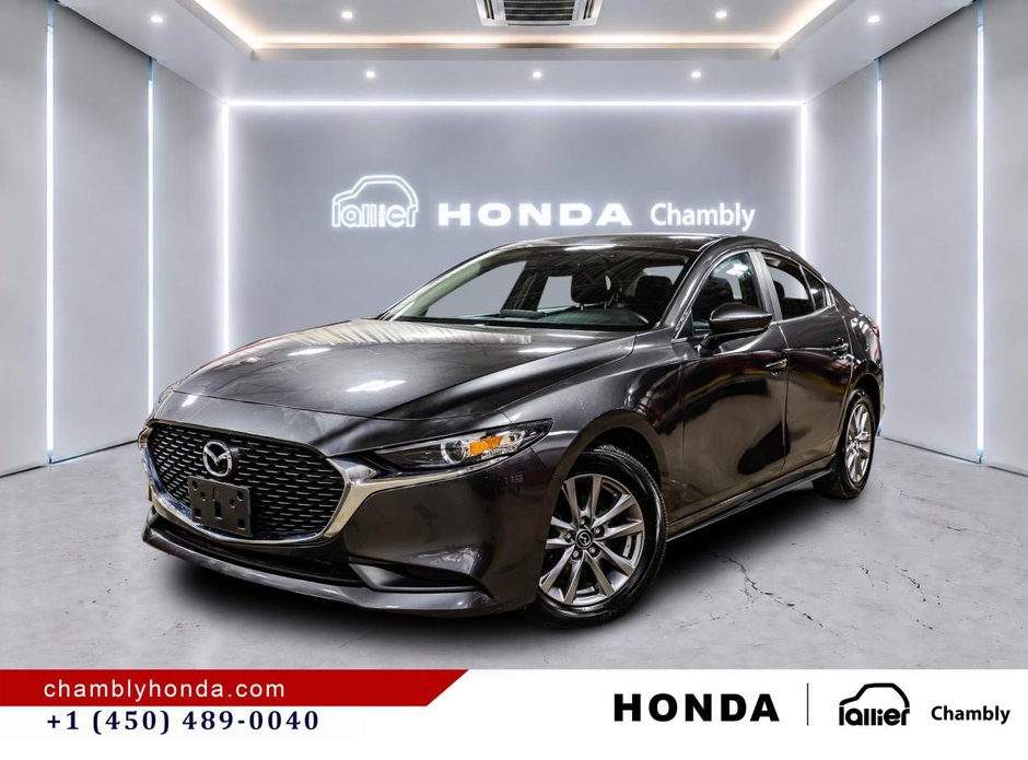 2022 Mazda 3 GX  CARPLAY// HEATED SEATS// REMOTE // MAGS// CAMERA in Montréal, Quebec