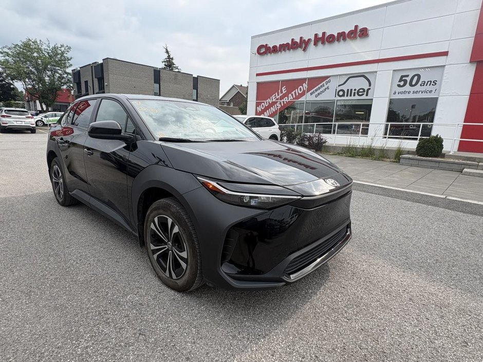 Toyota bZ4X LE 42,000 KMI MAGS I HEATED SEATS I CAMERA I CARPLAY I ACTIVE SECURITY 2024 à Montréal, Québec