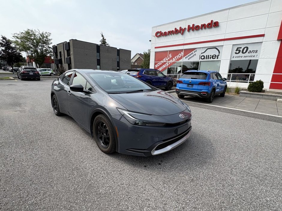 2024 Toyota Prius Prime SE CARPLAY I HEATED SEATS I CAMERA I SECURITTE ACTIVE in Montréal, Quebec