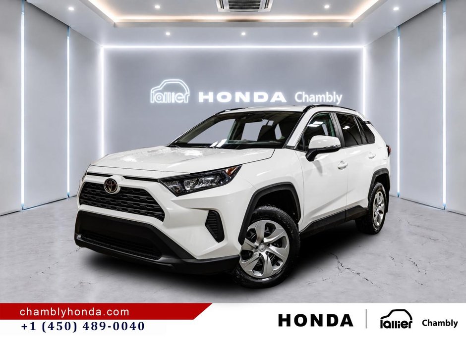 Toyota RAV4 LE AWD CARFAX CLEAN // CARPLAY// HEATED SEATS// CAMERA 2021 à Montréal, Québec