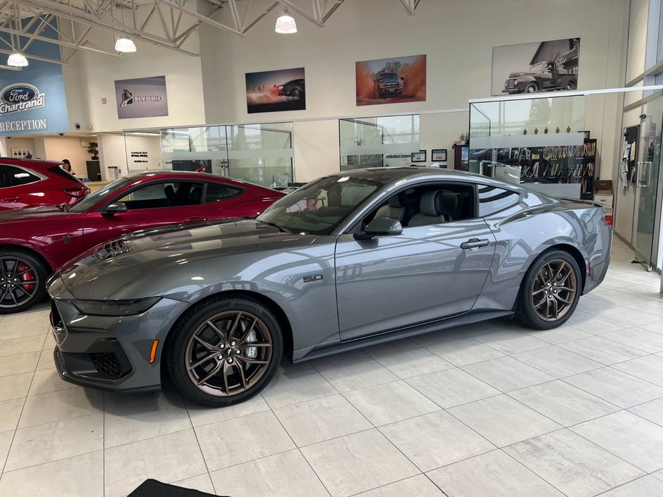 Ford Mustang  2025-0