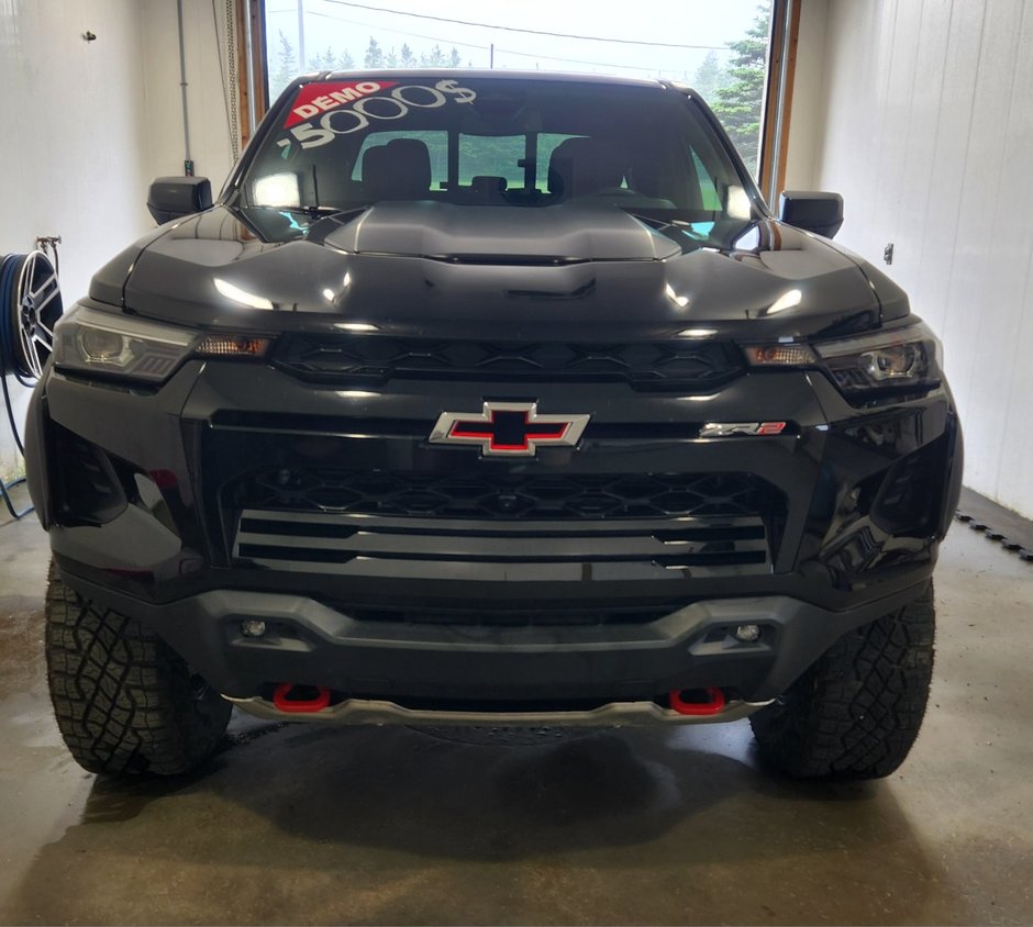 2025 Chevrolet Colorado ZR2 in Fatima, Quebec - w940px