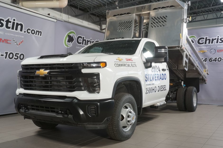 Chevrolet SILVERADO 3500CC  2024 à Montréal, Québec - w940px