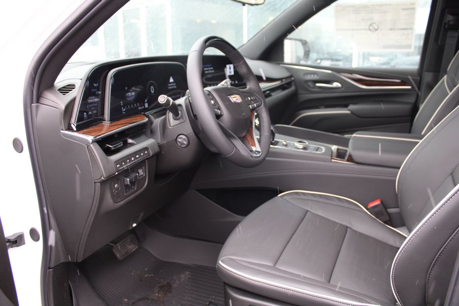 2024 Cadillac Escalade ESV Premium Luxury-11