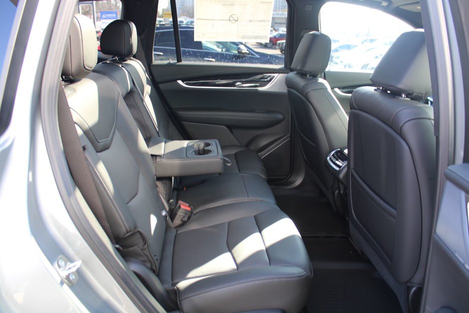 2024 Cadillac XT6 Premium Luxury-18