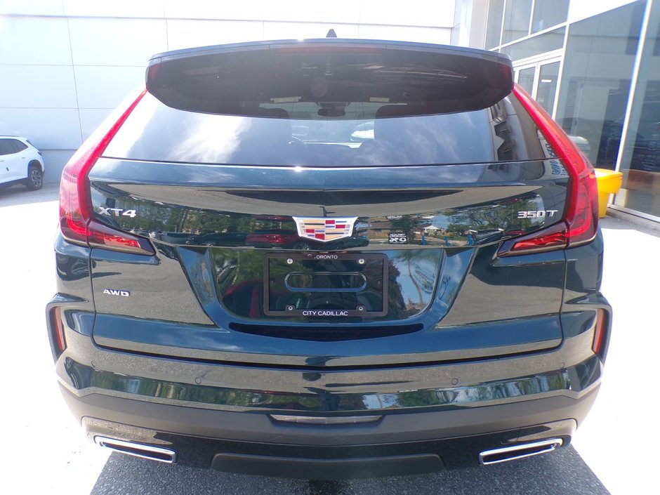 2024 Cadillac XT4 AWD Premium Luxury-4