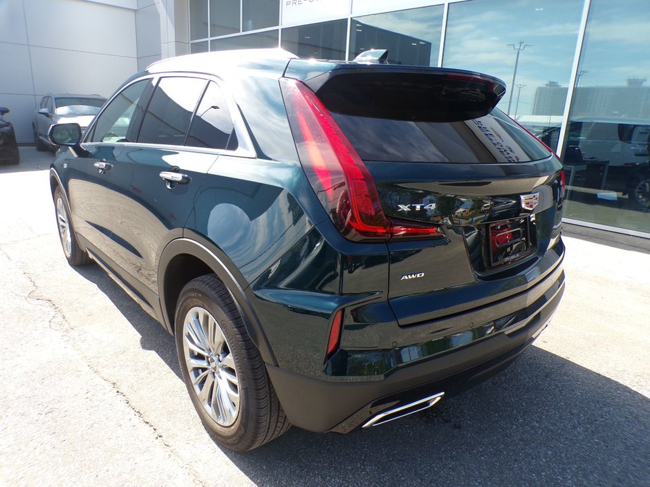 2024 Cadillac XT4 AWD Premium Luxury-6