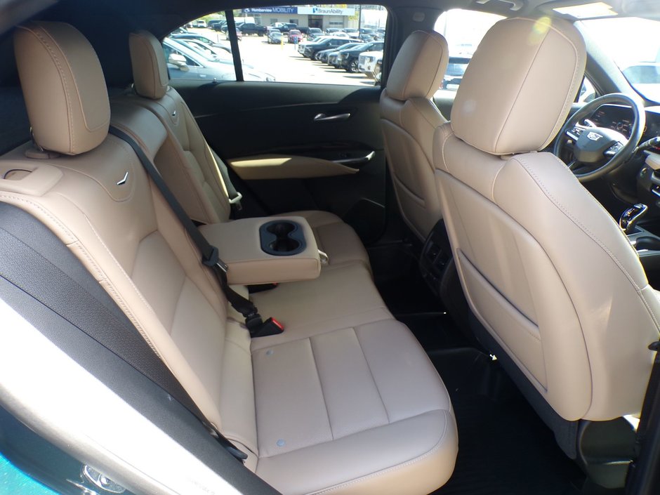 2024 Cadillac XT4 AWD Premium Luxury-21