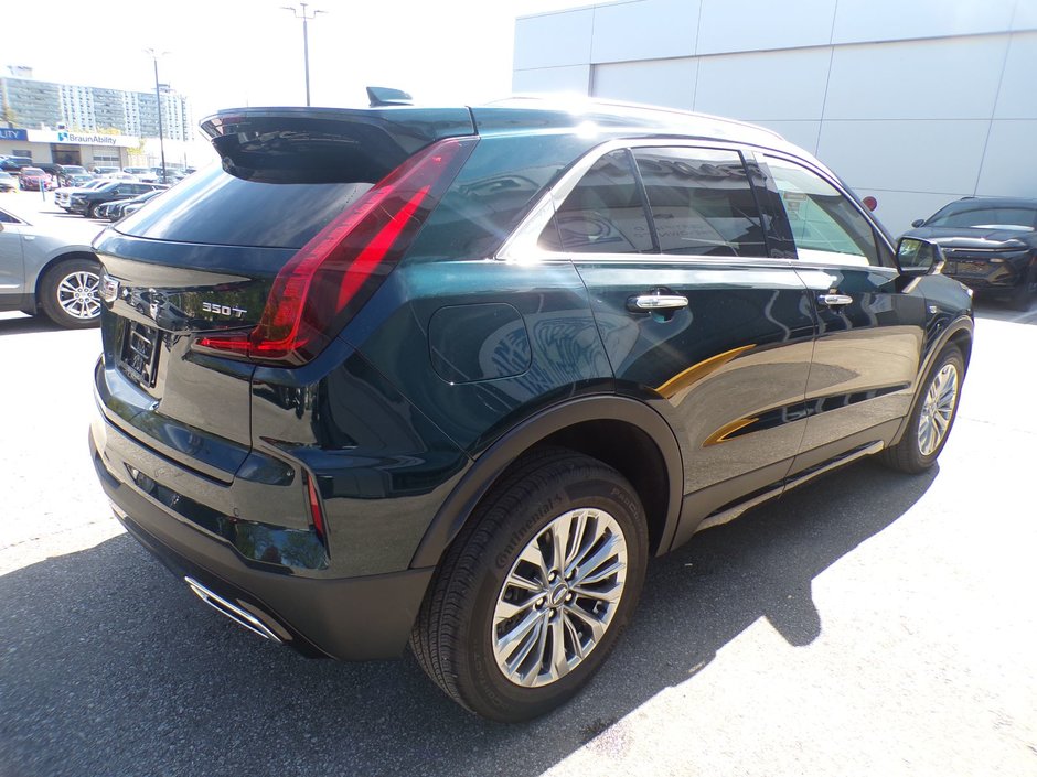 2024 Cadillac XT4 AWD Premium Luxury-3