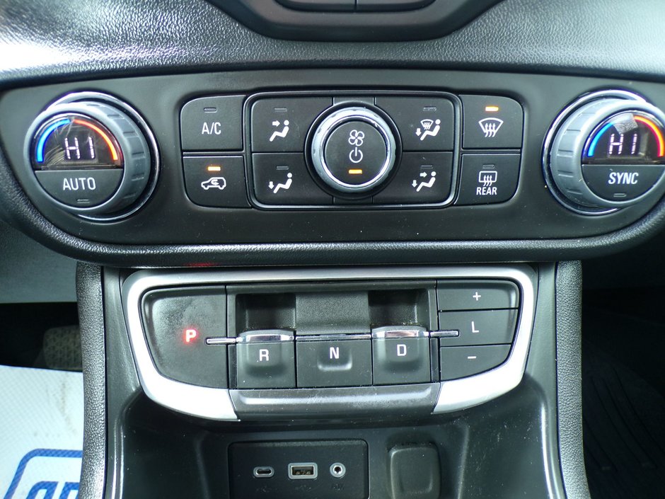 2023 GMC Terrain SLE-13