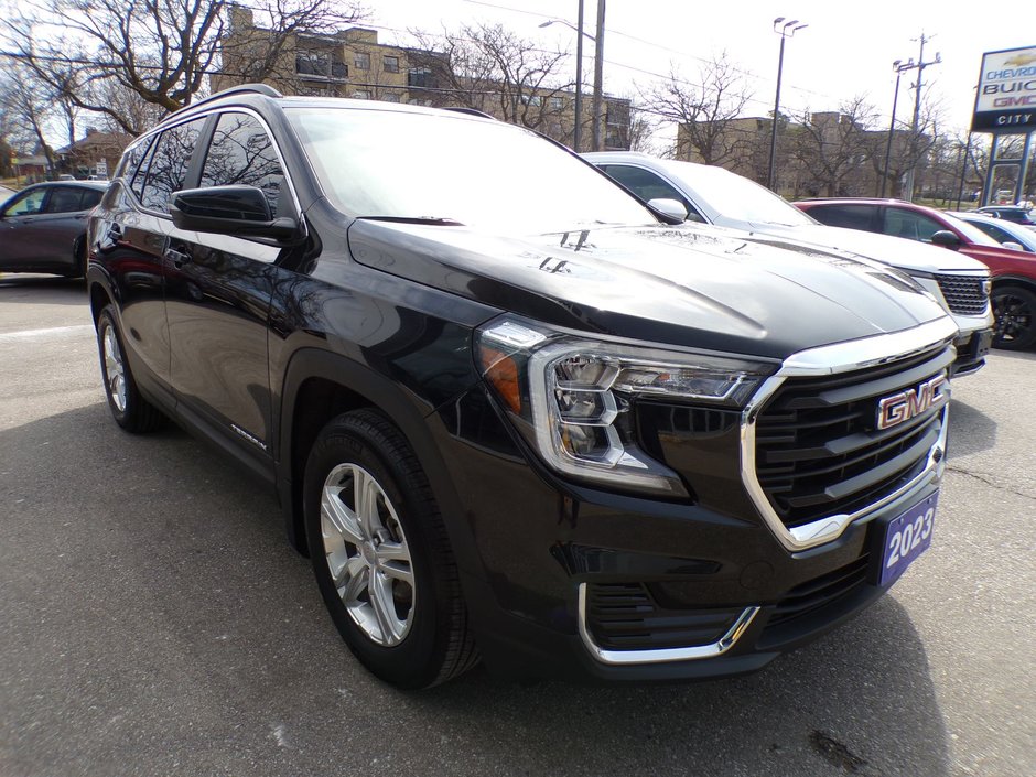 2023 GMC Terrain SLE-2
