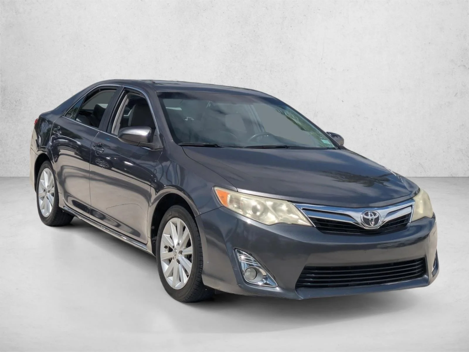 2014 Toyota CAMRY XLE ! HtdSeats ! Cam ! Leather in Saint John, New Brunswick