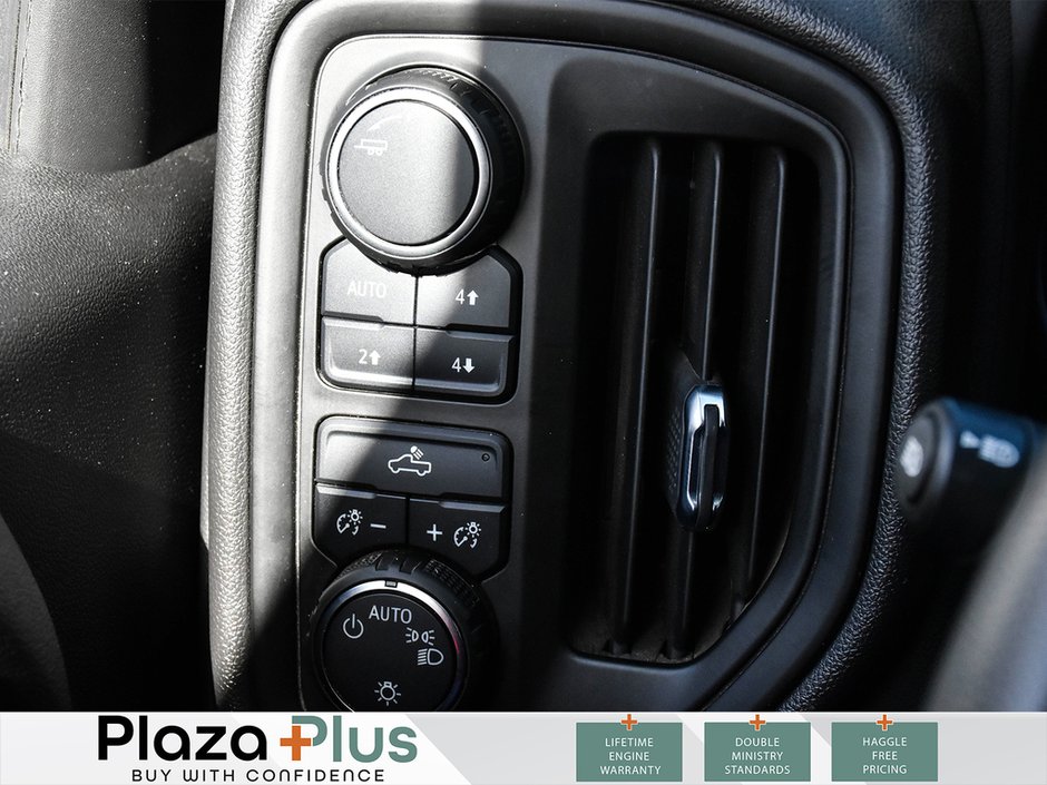 2022 Chevrolet Silverado 1500 Custom Trail Boss-21