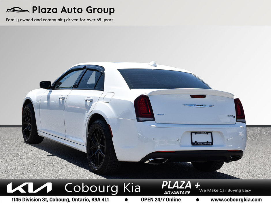 2018 Chrysler 300 S-4
