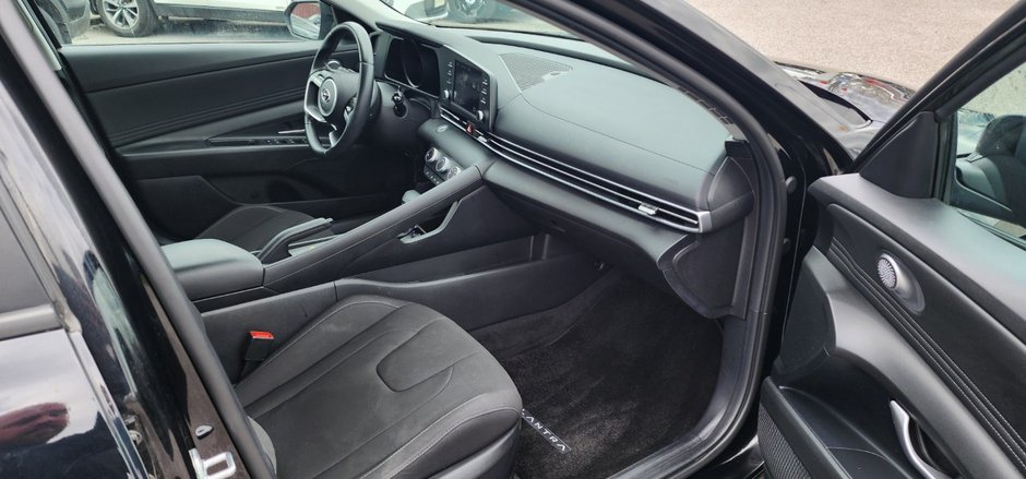 2022 Hyundai Elantra Preferred REMOTE START | HEATED STEERING WHEEL | ANDROID AUTO/APPLE CARPLAY