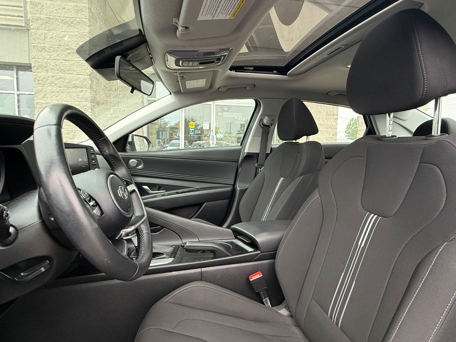 2022 Hyundai Elantra Preferred