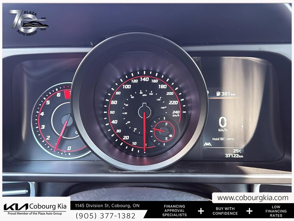 2022 Hyundai Elantra Preferred LOW KM | SUNROOF | HEATED STEERING WHEEL