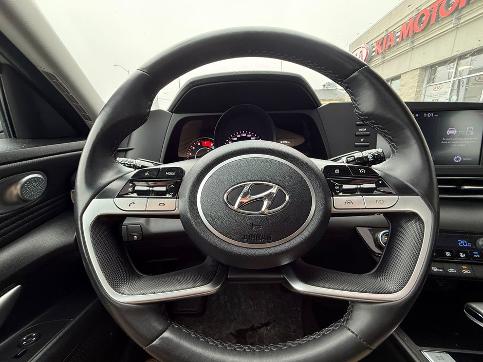 2022 Hyundai Elantra Preferred