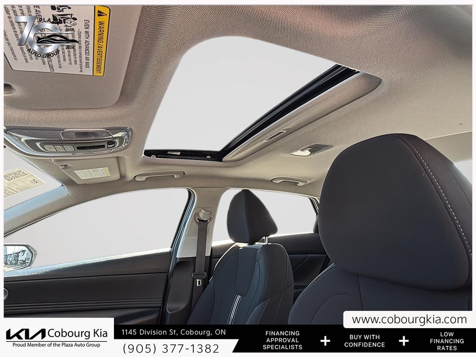 2022 Hyundai Elantra Preferred LOW KM | SUNROOF | HEATED STEERING WHEEL