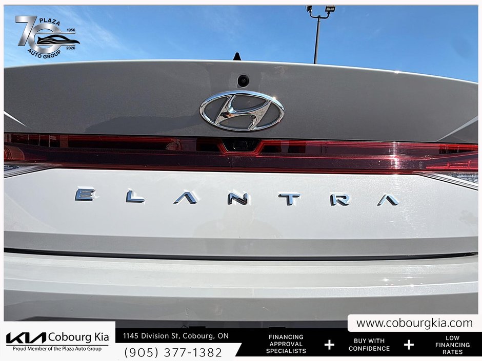 2022 Hyundai Elantra Preferred LOW KM | SUNROOF | HEATED STEERING WHEEL