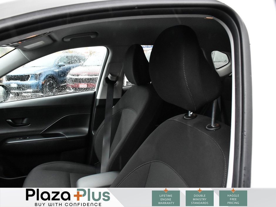 2024 Hyundai Kona Preferred HEATED SEATS, APPLE CARPLAY / ANDROID AUTO, BACK UP CAMERA, HEATED STEERING WHEEL