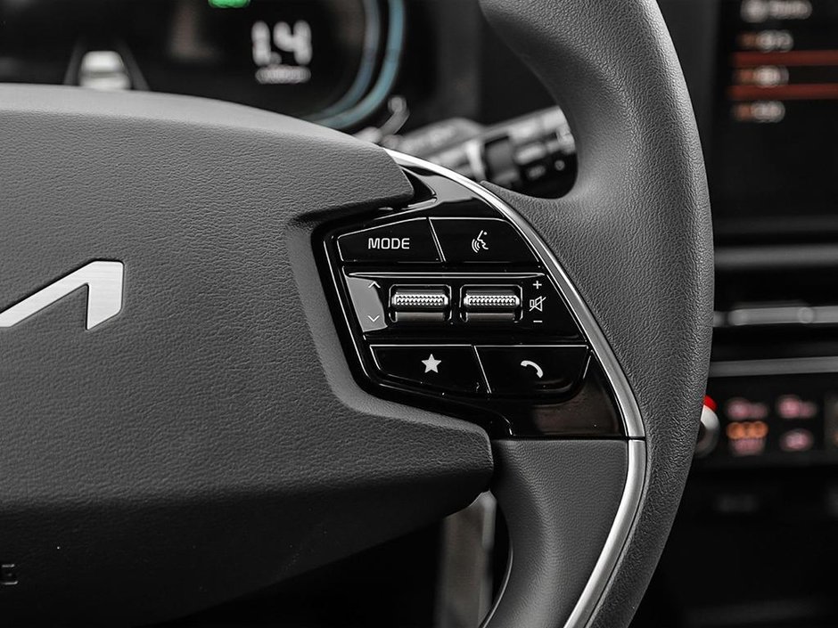 2025 Kia Niro HEV LX-14