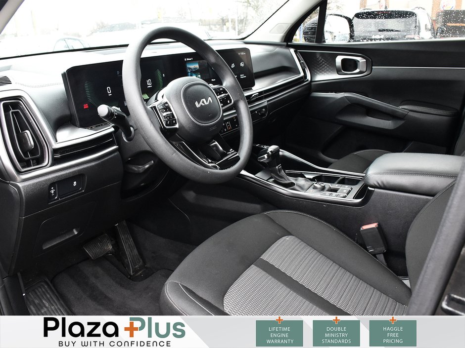 2024 Kia Sorento LX 7 SEATER, AWD, TINTED WINDOWS, BACK UP CAMERA