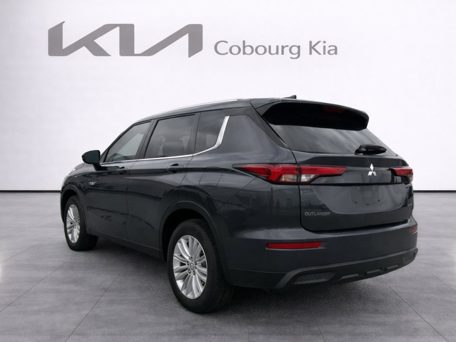 2024 Mitsubishi Outlander Plug-In Hybrid ES ONE-OWNER | PHEV | AWD