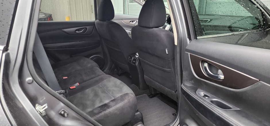 2014 Nissan Rogue S LOW KM | SUNROOF | POWER ADJUSTABLE SEAT