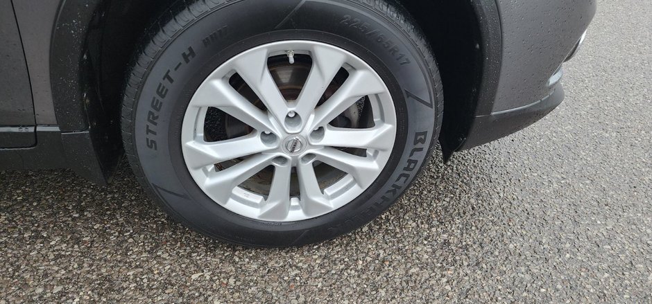 2014 Nissan Rogue S LOW KM | SUNROOF | POWER ADJUSTABLE SEAT