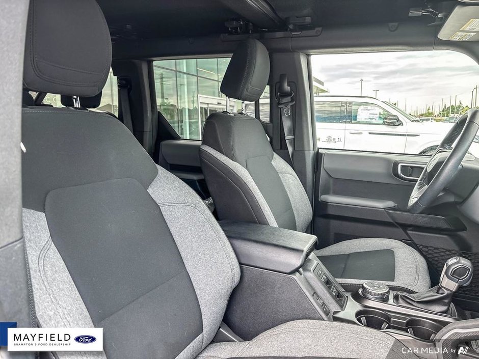2022 Ford Bronco-18